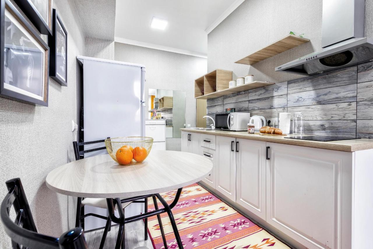 Cosy flat in the city center Астана Экстерьер фото