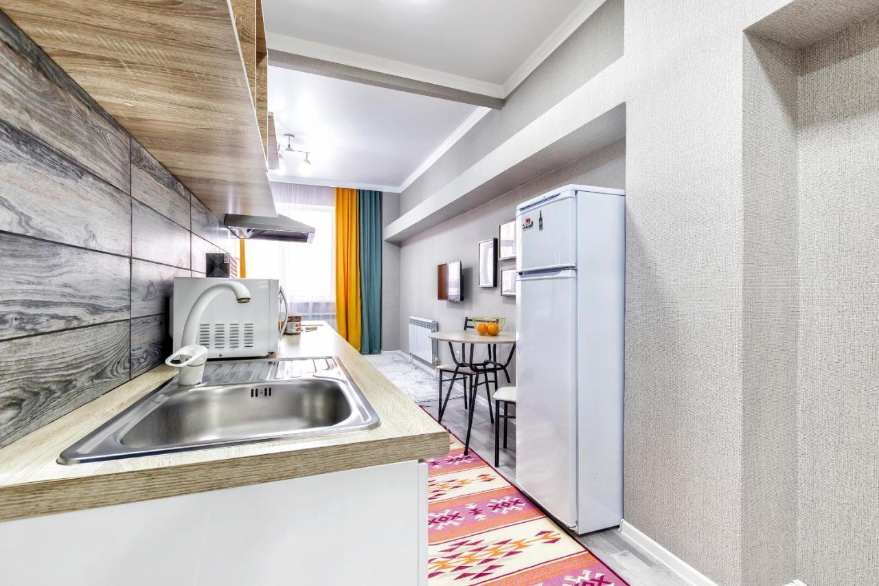 Cosy flat in the city center Астана Экстерьер фото