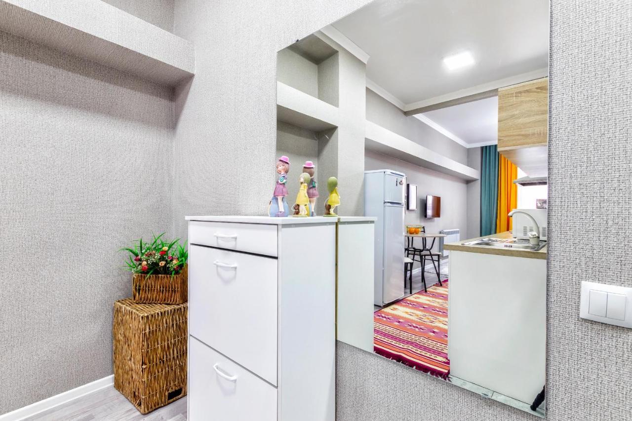 Cosy flat in the city center Астана Экстерьер фото